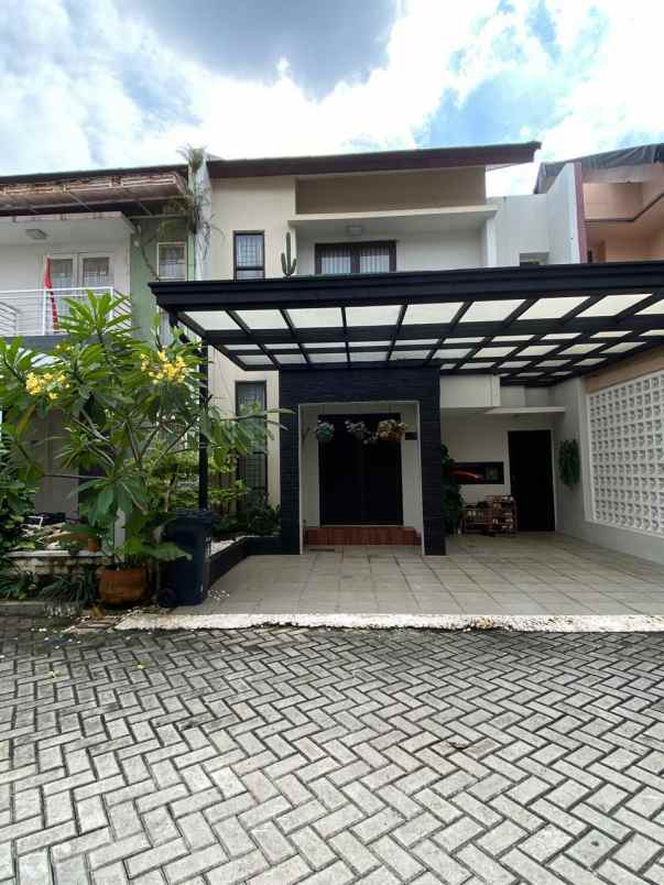 dijual rumah komplek jatibening 1