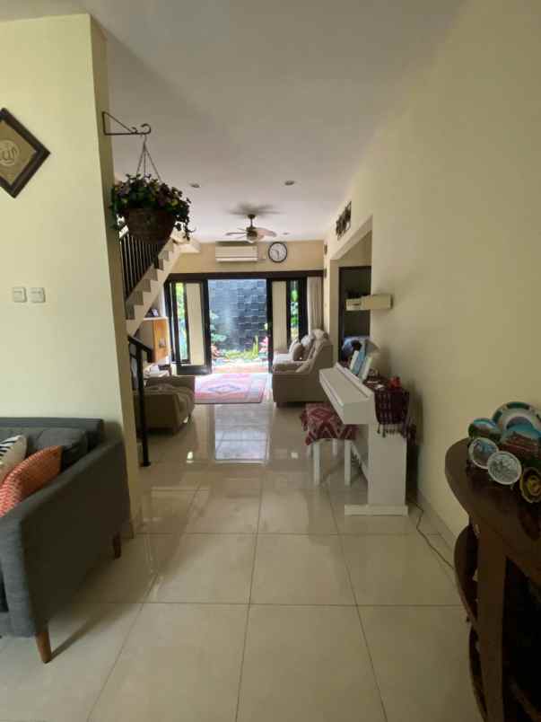 dijual rumah komplek jatibening 1