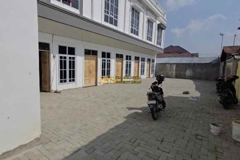 dijual rumah komplek krakatau luxe