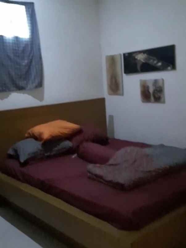 dijual rumah komplek margawangi