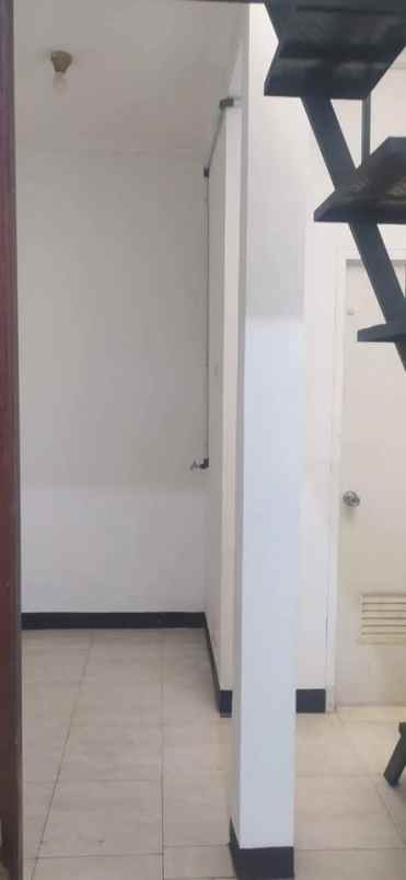 dijual rumah komplek mustika hegar