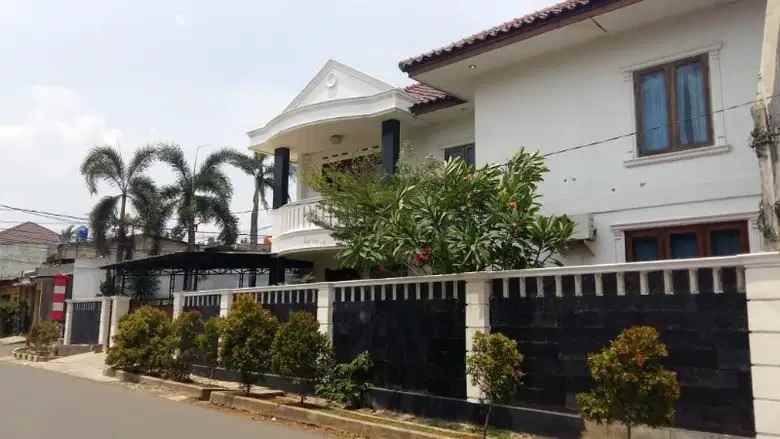 dijual rumah komplek perumahan billymon