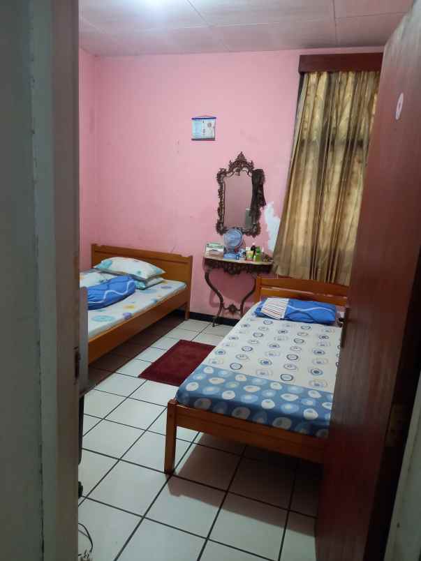 dijual rumah komplek sanggar hurip