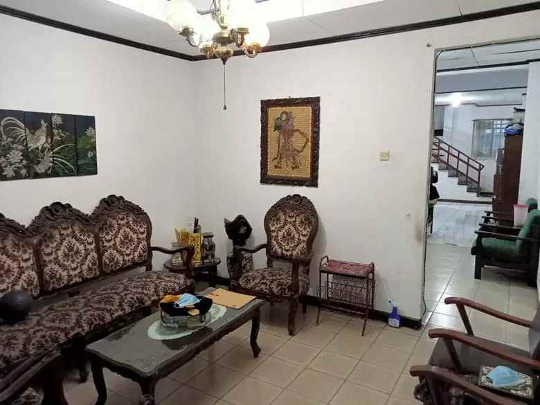 dijual rumah komplek sukaluyu simpang