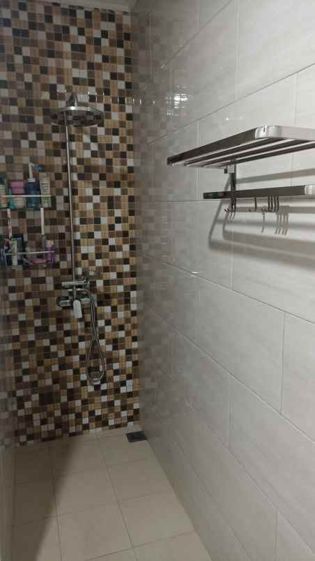 dijual rumah legenda wisata cibubur