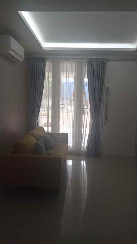 dijual rumah legenda wisata cibubur