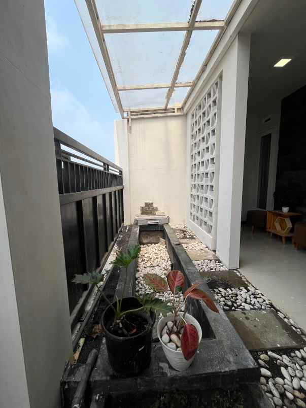 dijual rumah lokasi perumahan di bandara pakis malang