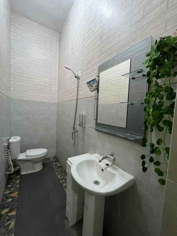 dijual rumah lokasi perumahan di bandara pakis malang