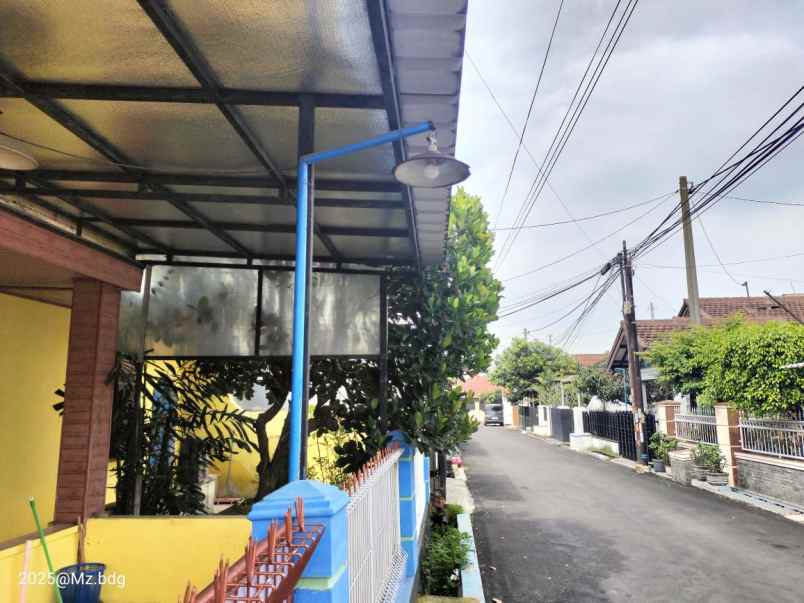 dijual rumah luas dan asri di bandung jawa barat