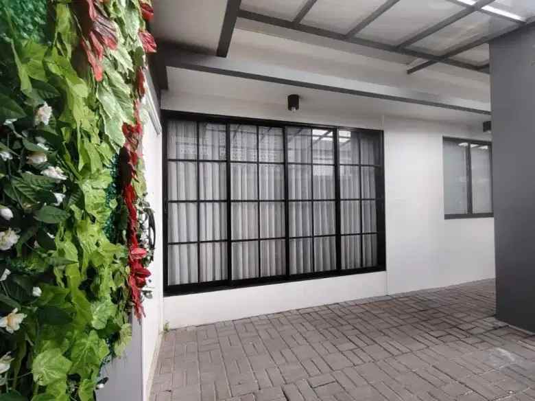 dijual rumah mahagoni bintaro