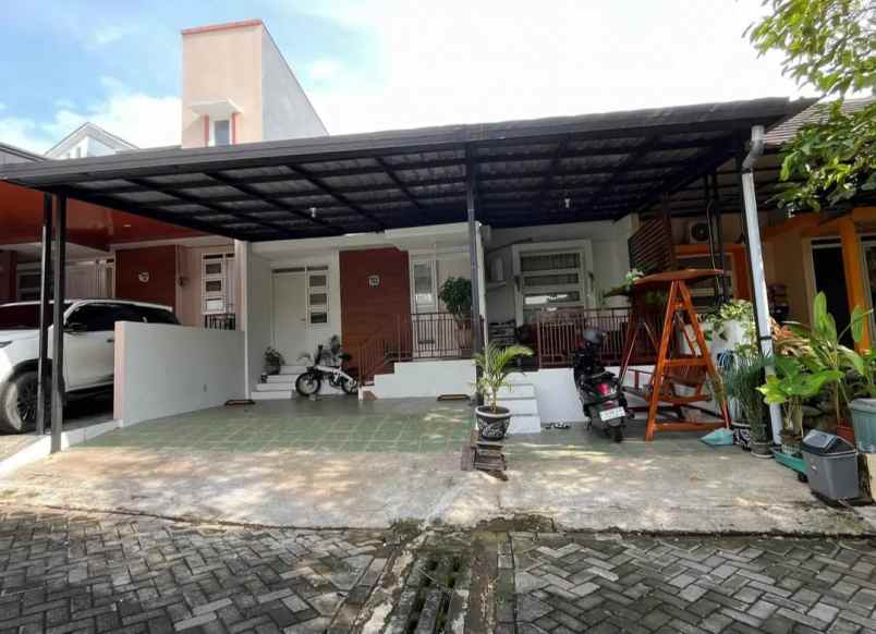 dijual rumah mangunharjo