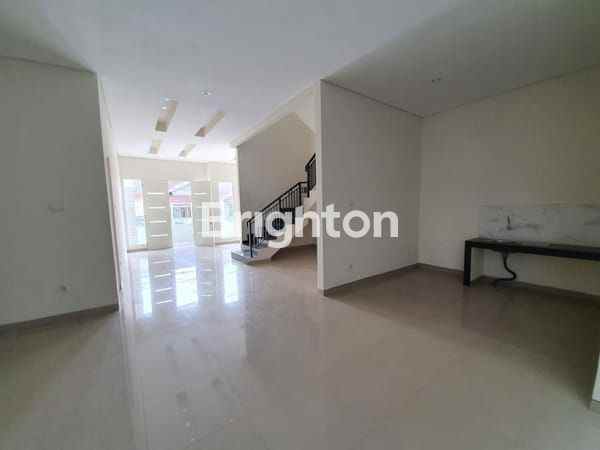 dijual rumah manyar jaya