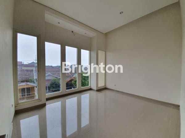 dijual rumah manyar jaya