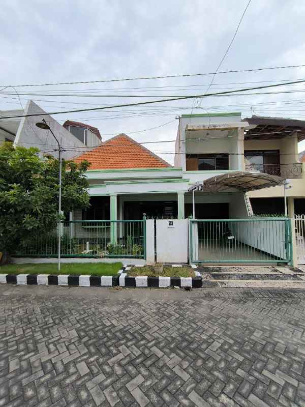 dijual rumah manyar kartika