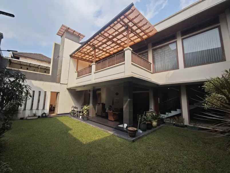 dijual rumah mekarwangi