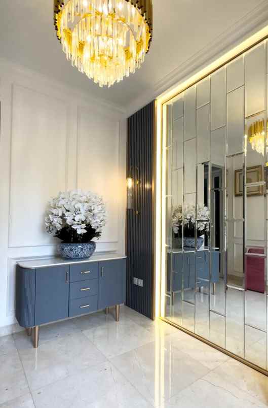 dijual rumah meruya selatan