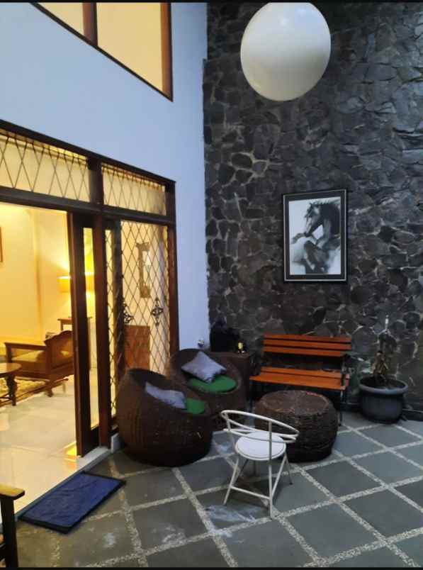 dijual rumah mewah daerah antapani bandung