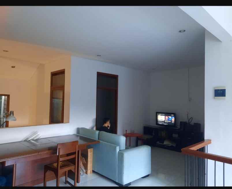 dijual rumah mewah daerah antapani bandung