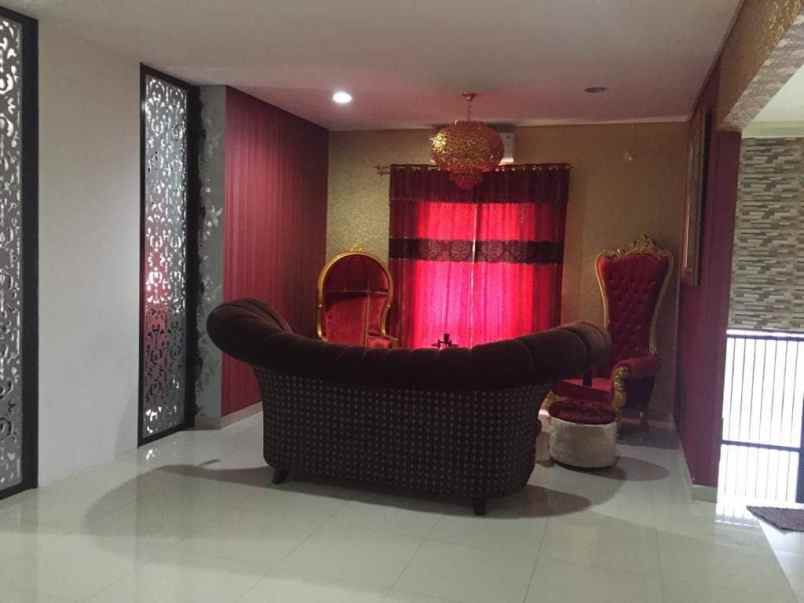 dijual rumah mewah posisi hook di cluster grand galaxy