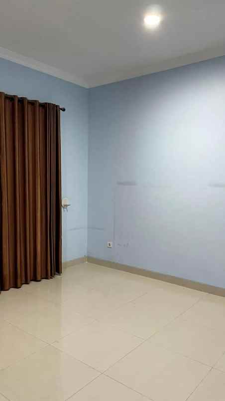 dijual rumah mewah siap huni di grand wisata