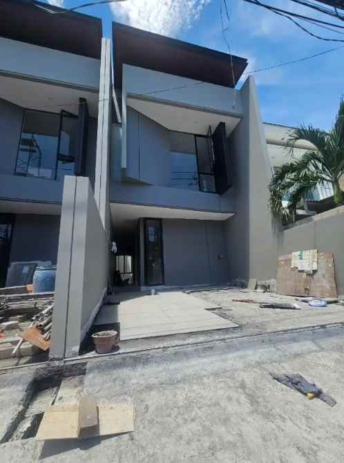 dijual rumah mulyosari