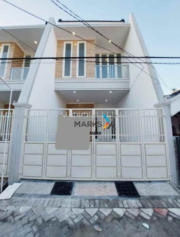 dijual rumah mulyosari utara