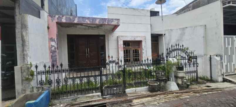 dijual rumah mulyosari utara