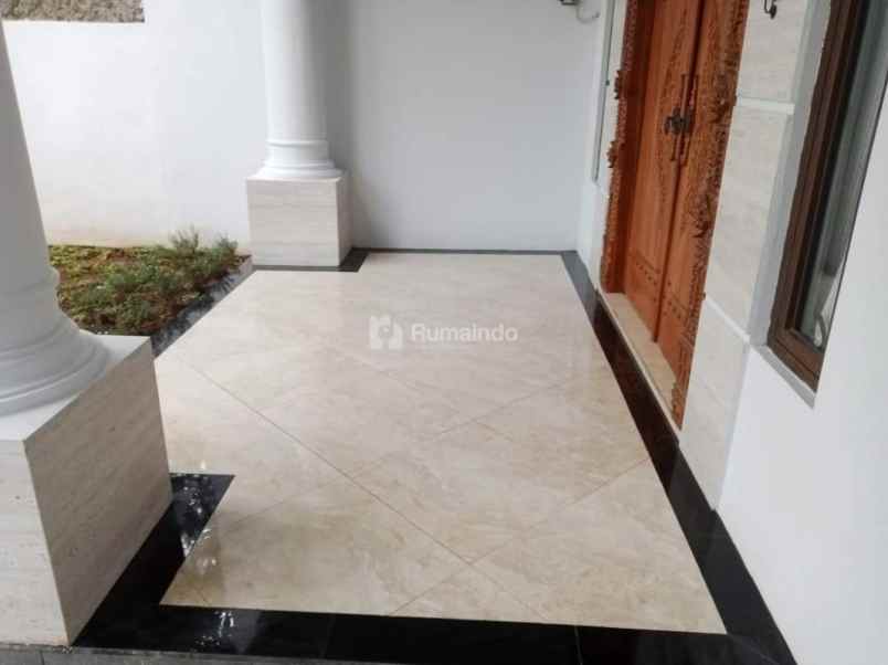 dijual rumah mustika jaya