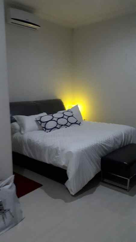 dijual rumah pakuwon city long beach