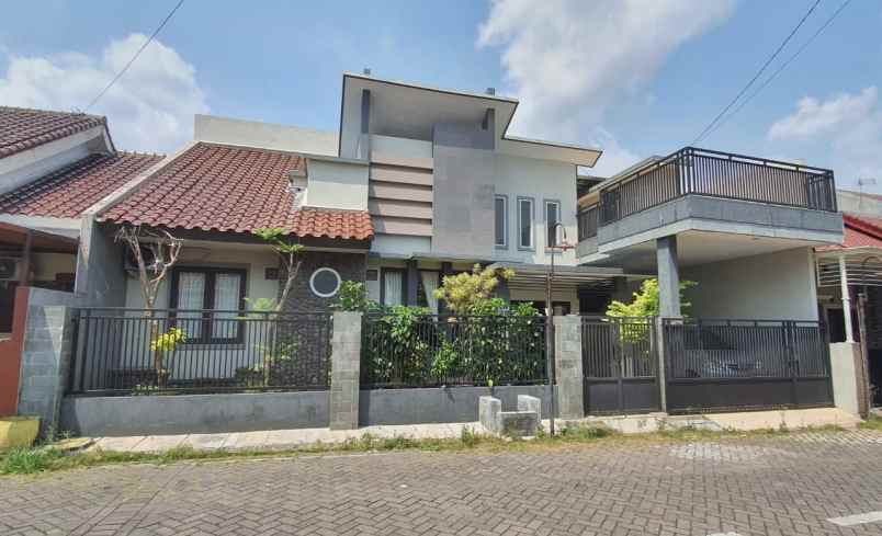dijual rumah pandanwangi