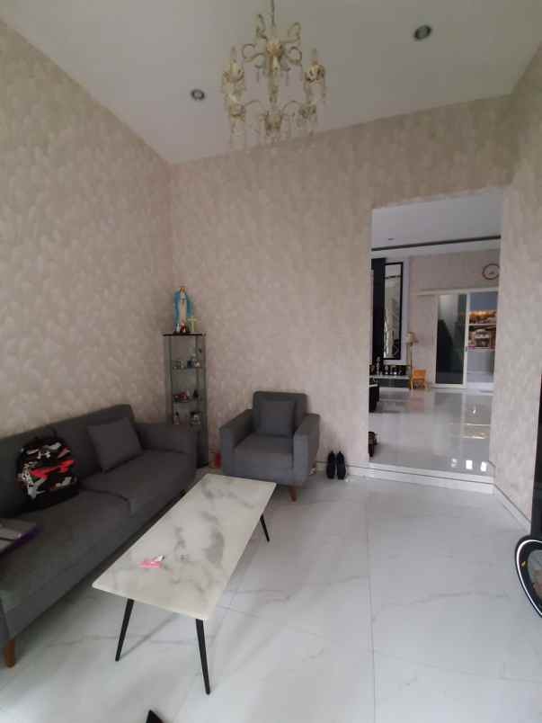 dijual rumah pantai mentari