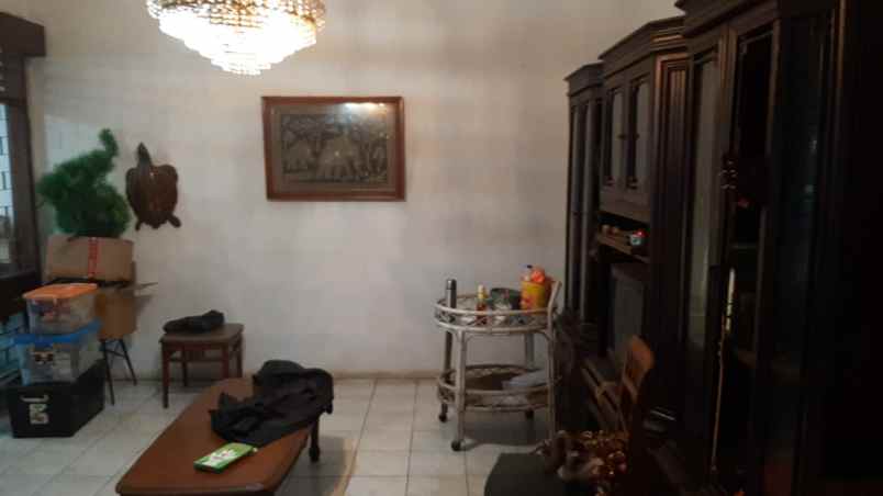 dijual rumah pd bambu