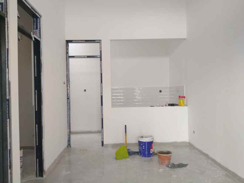 dijual rumah permana