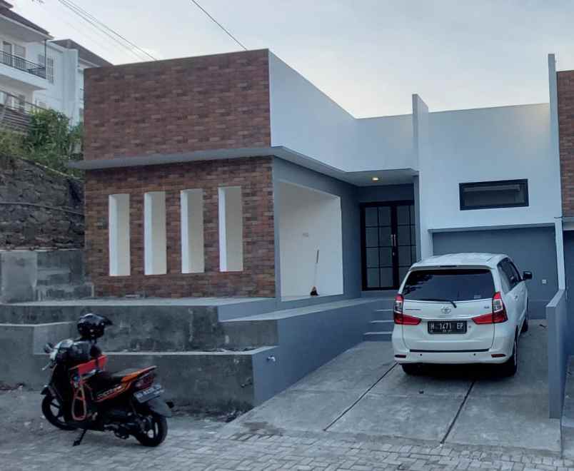 dijual rumah permata grafika