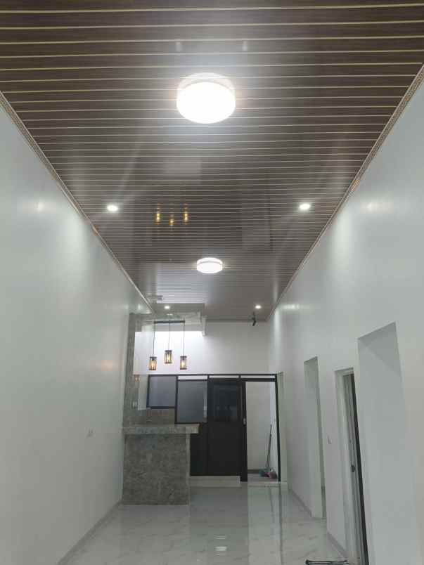 dijual rumah perum barata