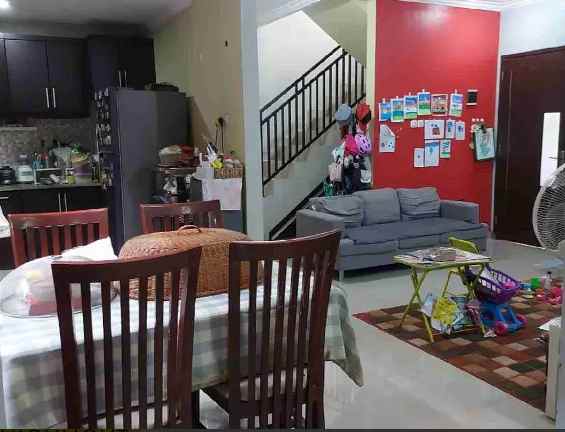 dijual rumah perum dukuh zamrud mustika