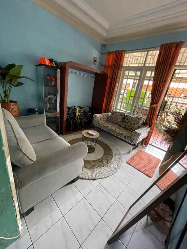 dijual rumah perum pemda blok d2 no 1