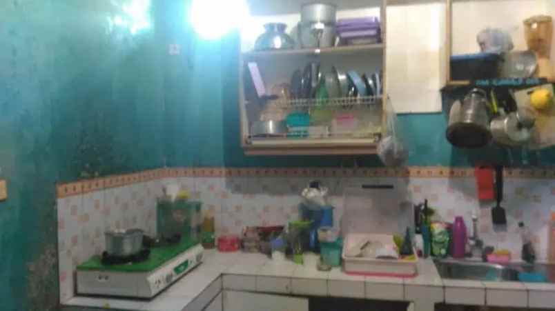 dijual rumah perum taman serua