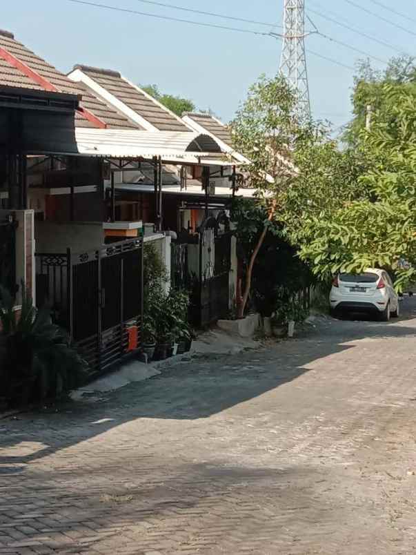 dijual rumah perumahan bukit sekar