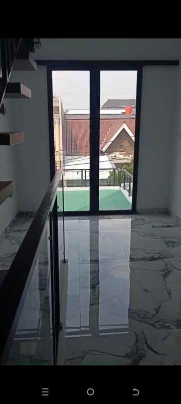 dijual rumah perumahan jatinegara indah