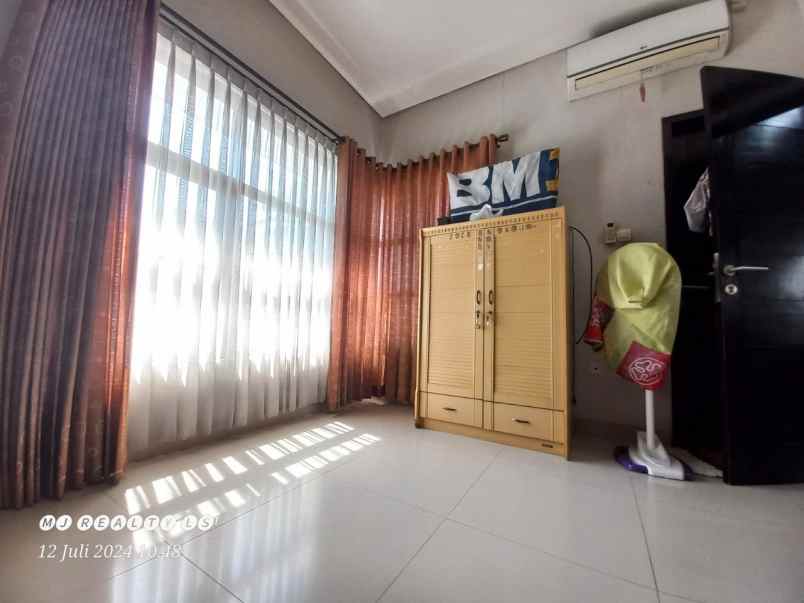 dijual rumah perumahan pelangi antapani