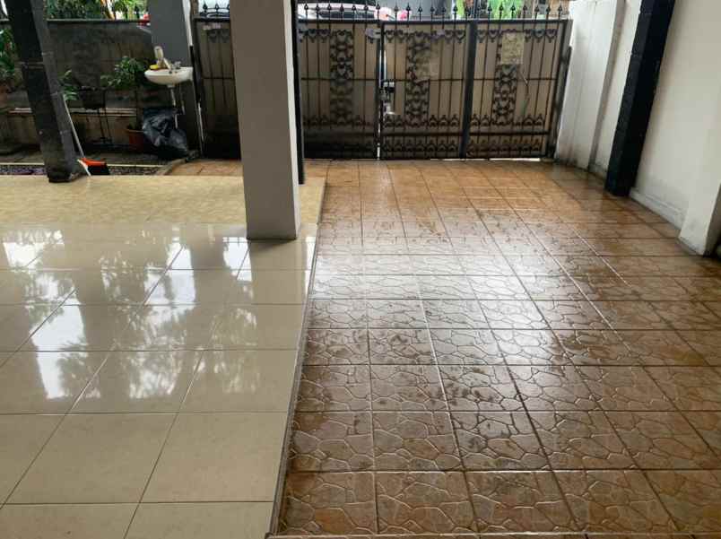 dijual rumah perumahan sukatani permai