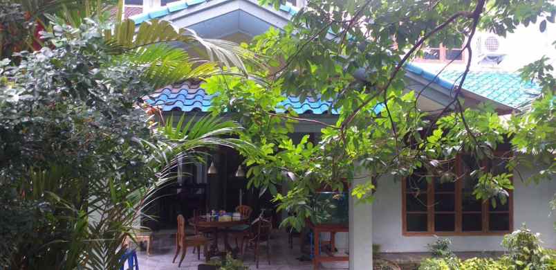 dijual rumah petukangan selatan