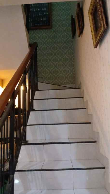 dijual rumah pisangan ciputat