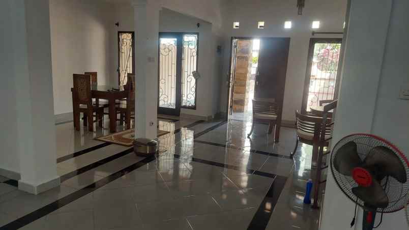 dijual rumah pisangan cirendeu ciputat