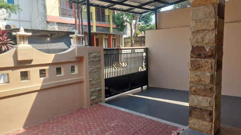 dijual rumah pisangan cirendeu ciputat
