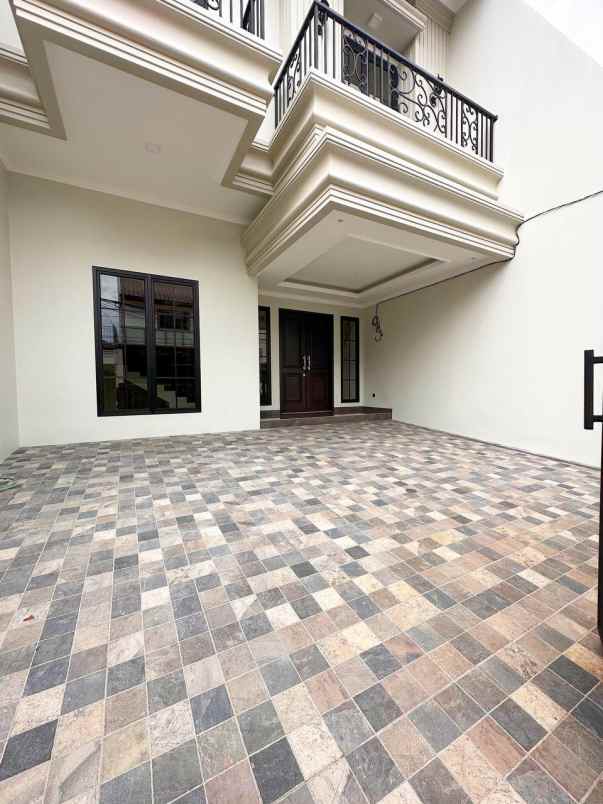 dijual rumah pondok bambu