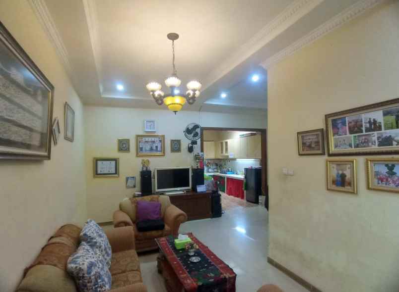 dijual rumah pondok cabe ilir