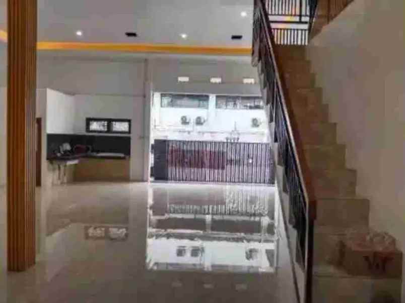 dijual rumah pondok kopi