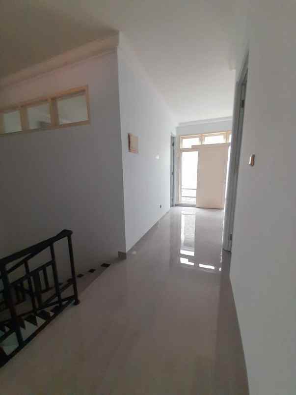 dijual rumah pondok kopi jaktim